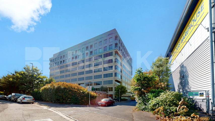 Luxury Apartment Building  Westgate House, Ealing